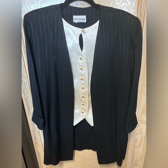 Perceptions by Irene B Jackets & Blazers - Vintage Perceptions by Irene‎ B Blazer Black with Beige Size 10
